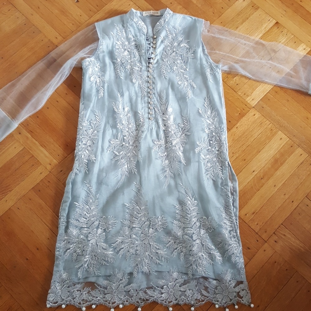 Pakistani/Indian Silver Net Kurta new